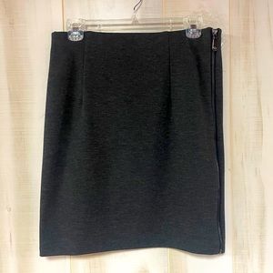 Vince Camuto Gray Side Zipper Knee Length Skirt Sz 6